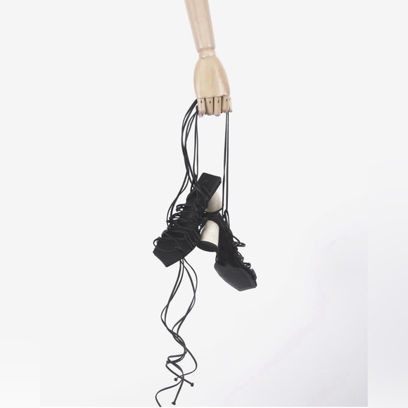 NWOT Black Leather Strappy Heel Sandals Size 10 - Picture 3 of 5